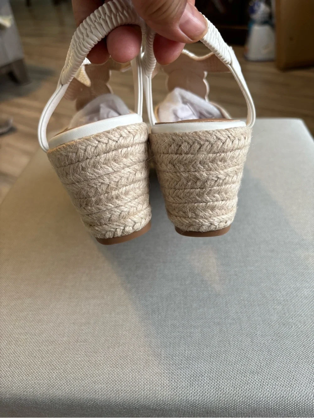N/A lightweight white